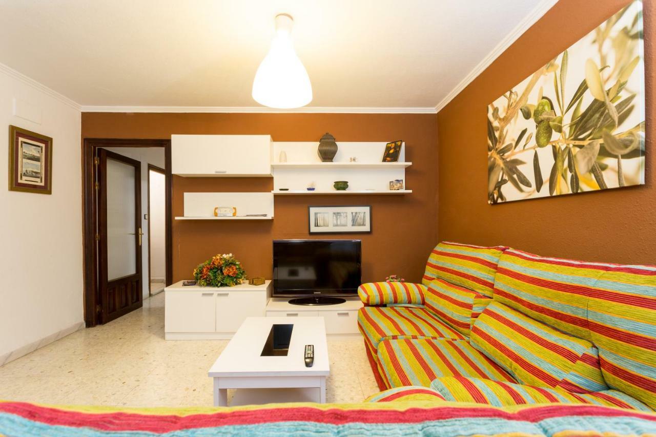 Apartamento Holi-Rent Albareda Sevilla Exterior foto