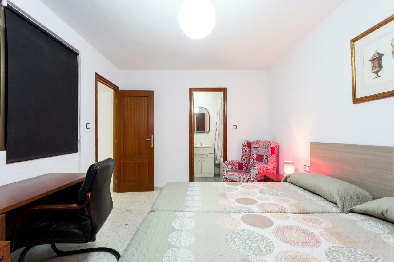 Apartamento Holi-Rent Albareda Sevilla Exterior foto