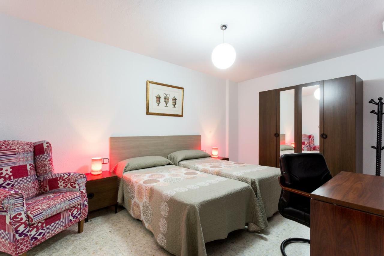Apartamento Holi-Rent Albareda Sevilla Exterior foto