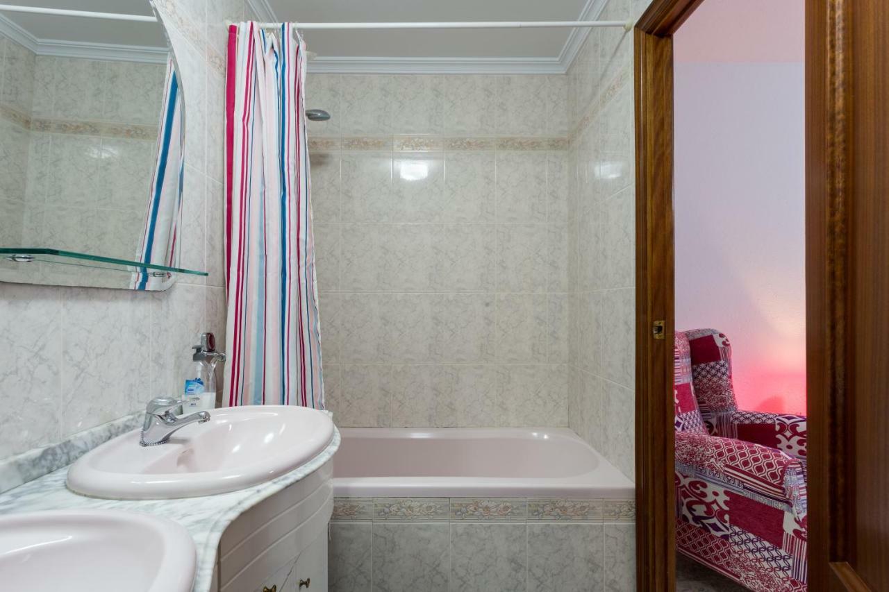 Apartamento Holi-Rent Albareda Sevilla Exterior foto