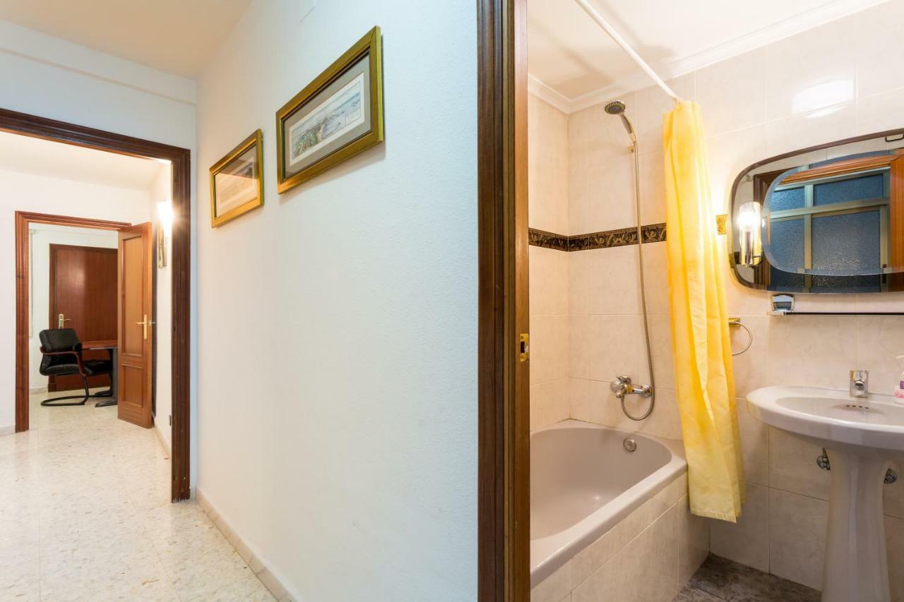 Apartamento Holi-Rent Albareda Sevilla Exterior foto