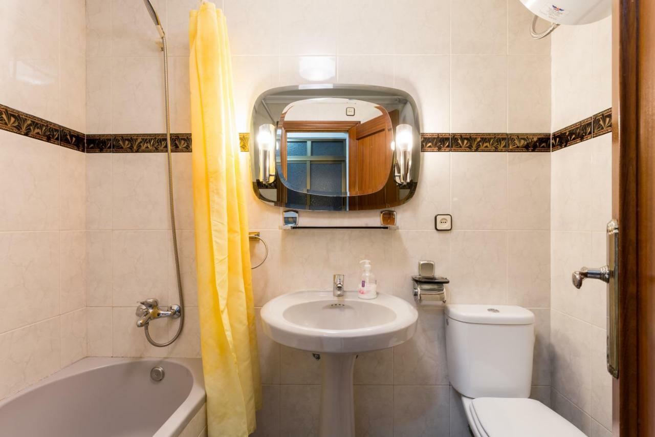 Apartamento Holi-Rent Albareda Sevilla Exterior foto