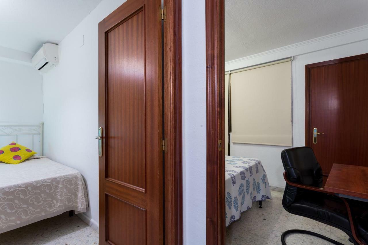 Apartamento Holi-Rent Albareda Sevilla Exterior foto