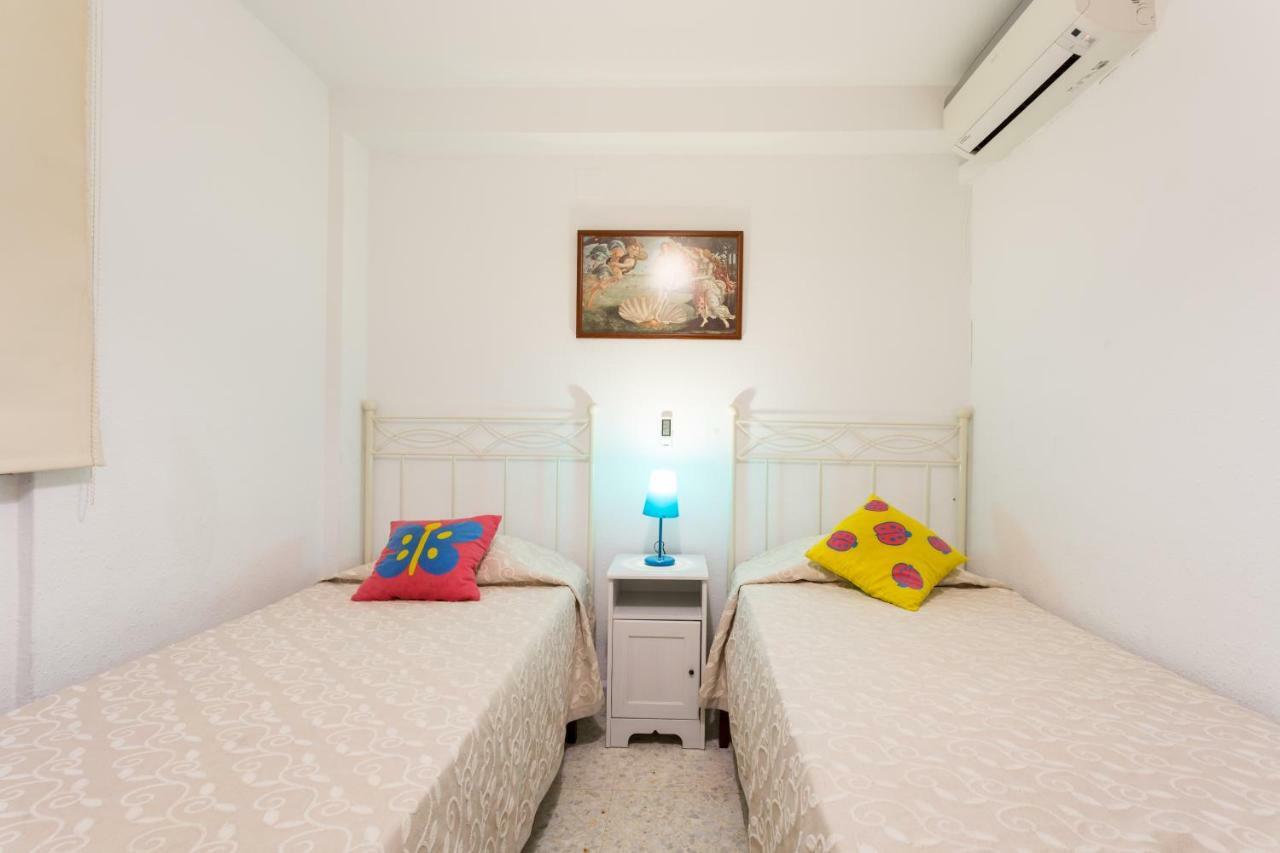 Apartamento Holi-Rent Albareda Sevilla Exterior foto